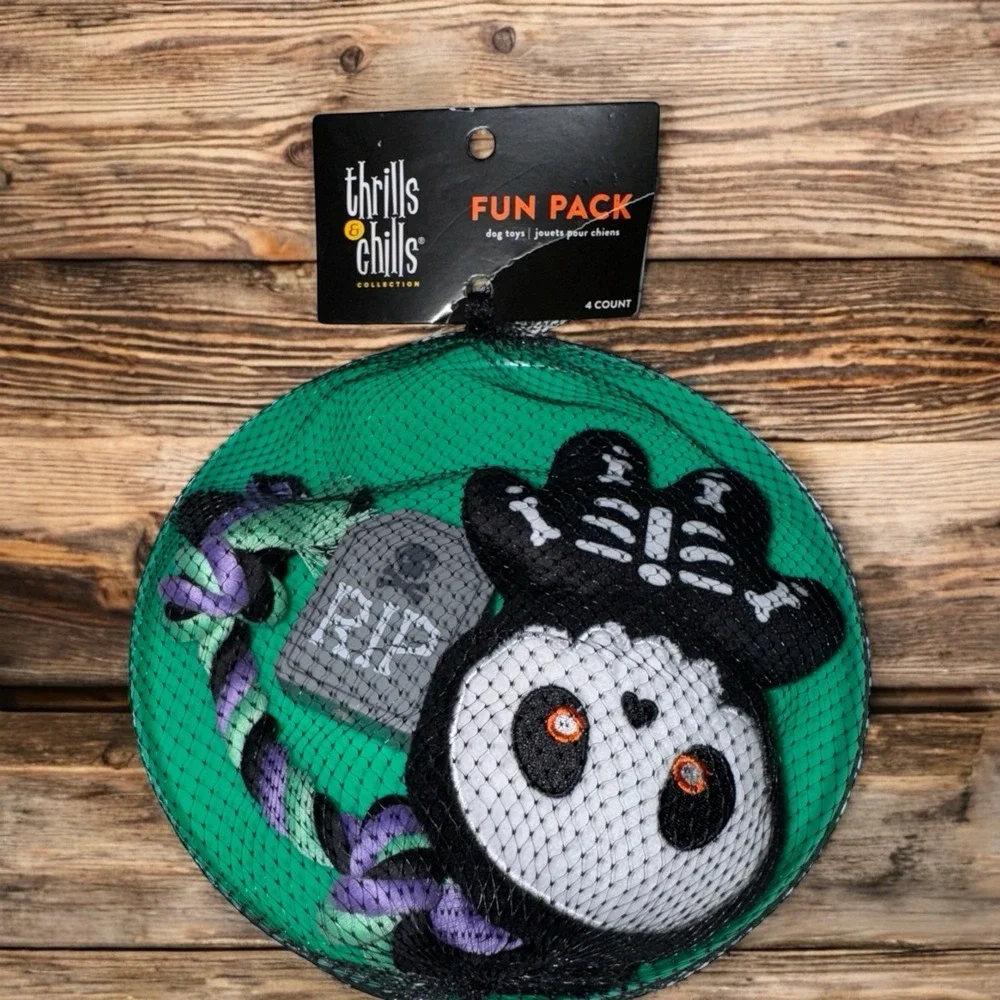 Dog Toys Gift Pack, NEW, Fun Plush & Vinyl Toys & Disc/Frisbee Thrills &‎ Chills